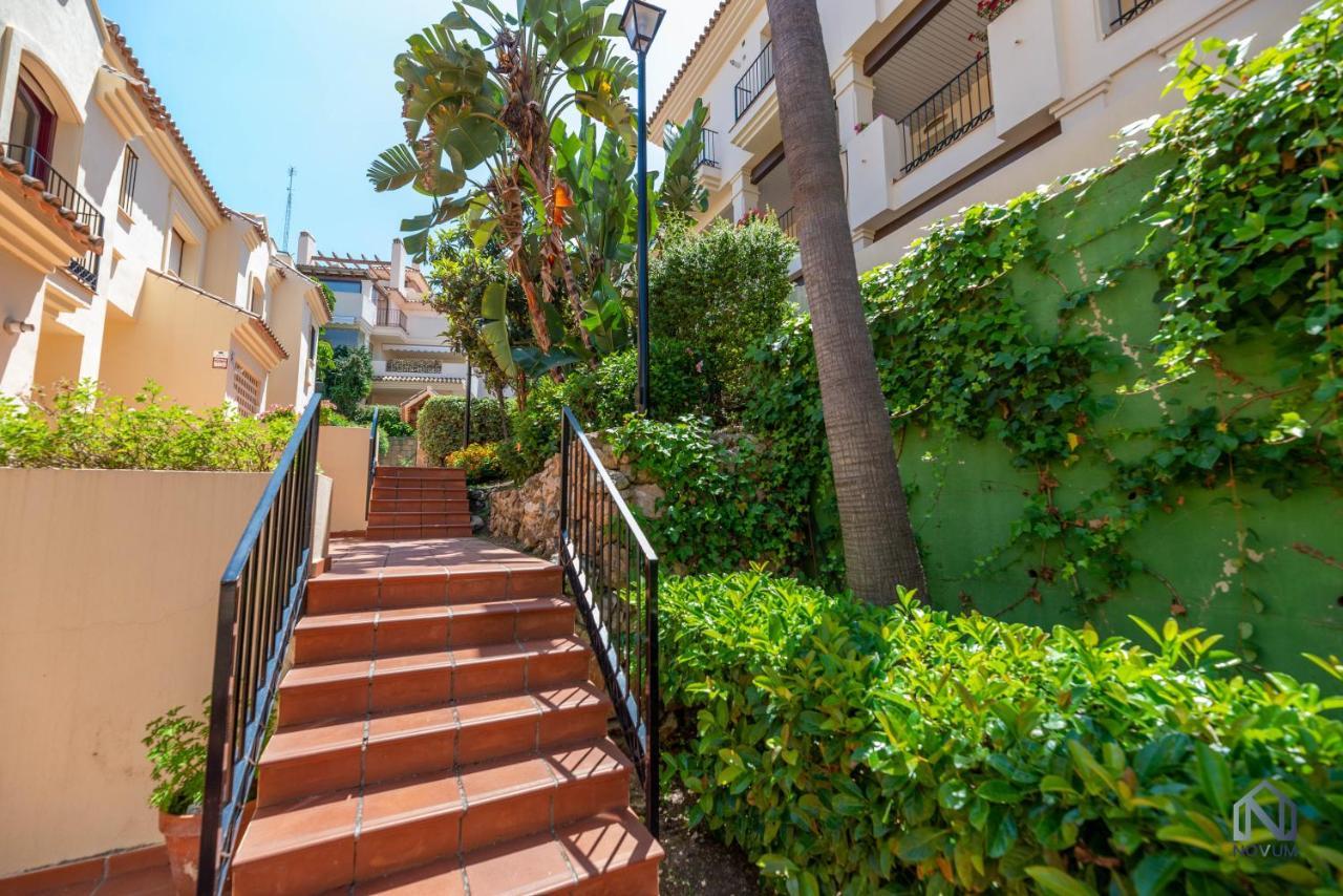 Apartment Modern And Spacious 2 Bdrm Penthouse - 3 Pools And Sea Views Marbella